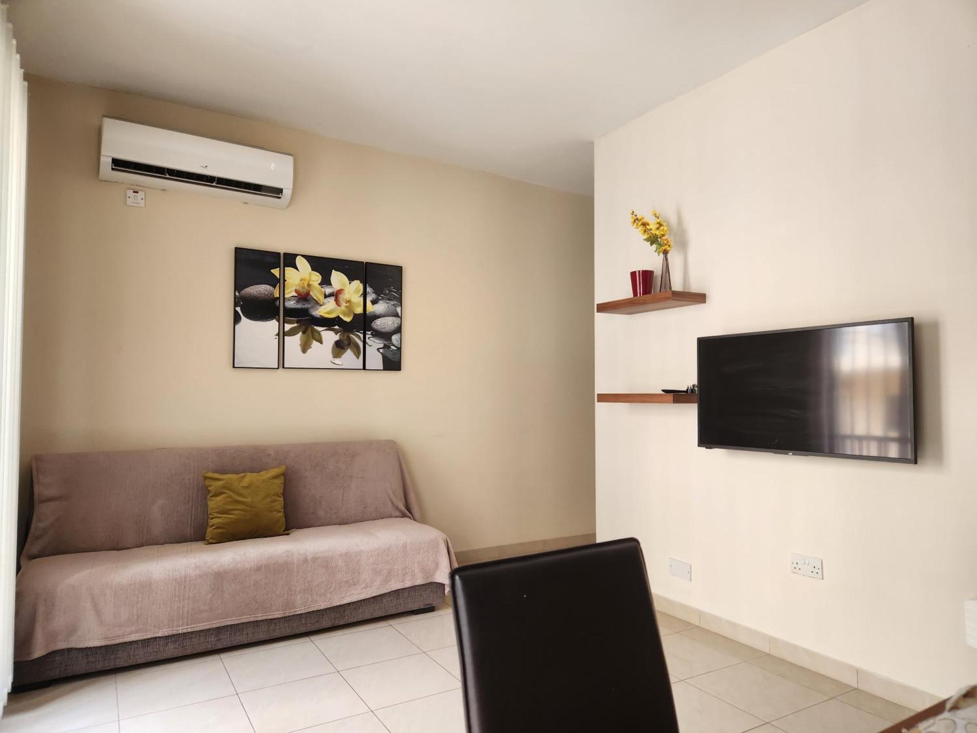 Sea Views Apartment-Wifi-Sleep 5 Marsaskala Buitenkant foto
